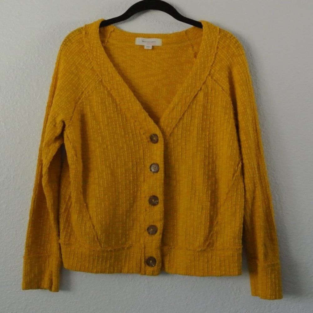 Two by‎ Vince camuto yellow cardigan sweater M